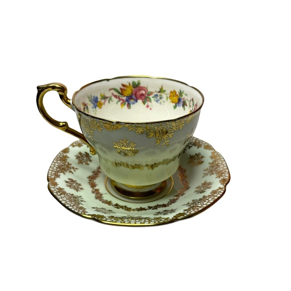 Paragon by appt HM the Queen & HM Queen Mary Tea Cup & Saucer Light Green Lace